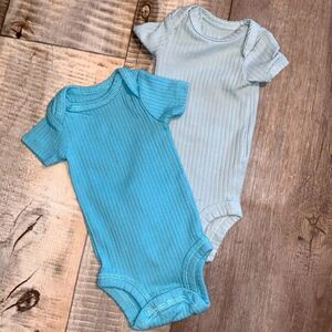 Set of 2 one piece‎ bodysuit -size PREEMIE